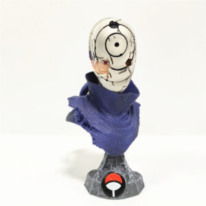 Obito Uchiha - Figurine Naruto Noire avec Socle Emblème Uchiha